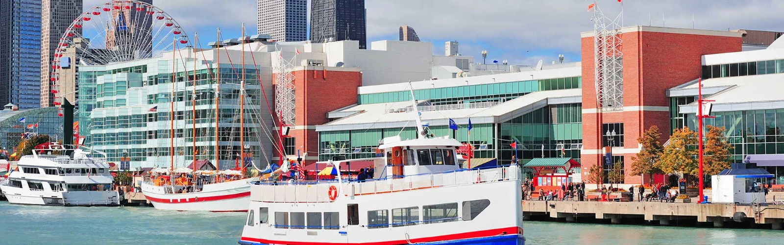 Relax in Luxury: The Best Hotels Near Navy Pier With Indoor Pool
