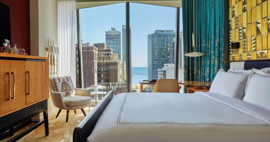Where to Stay in Chicago: Hotels with Stunning Views of Navy Pier
