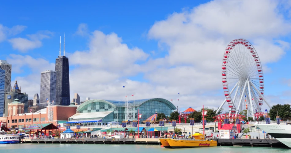 Experience Chicago in Style: Top Hotels Near Navy Pier With Balcony Views.
