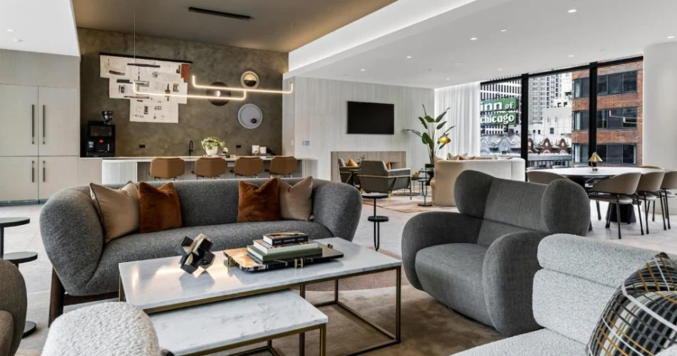 Experience Chicago in Style: Top Hotels Near Navy Pier With Balcony Views.
