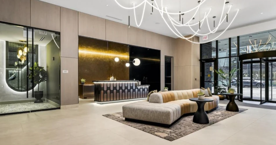 Experience Chicago in Style: Top Hotels Near Navy Pier With Balcony Views.
