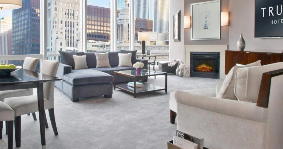 Family-Friendly Stays: Hotels Around Navy Pier with Stunning Lake Views
