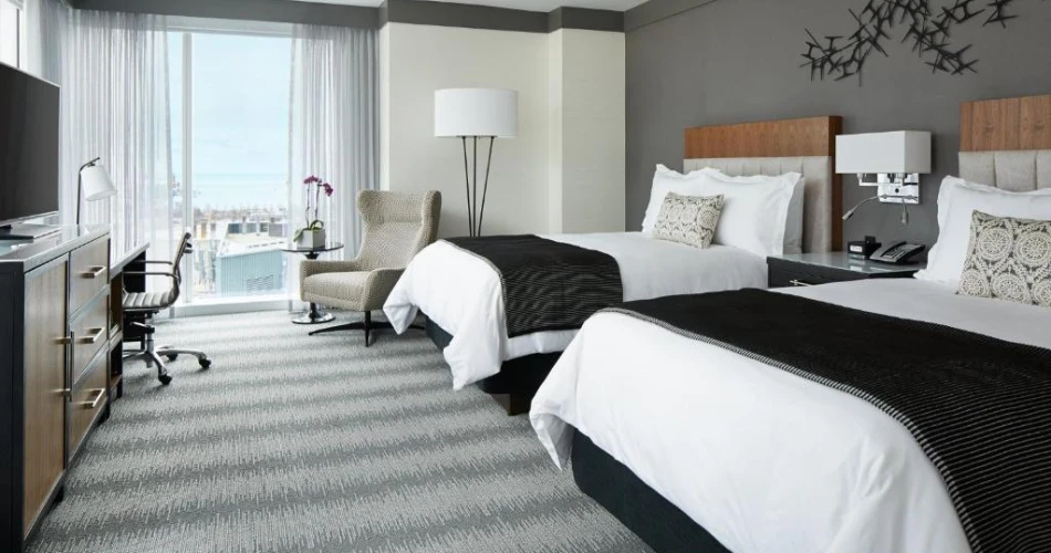 Navy Pier Getaway: Where to Stay for the Ultimate Chicago Experience

