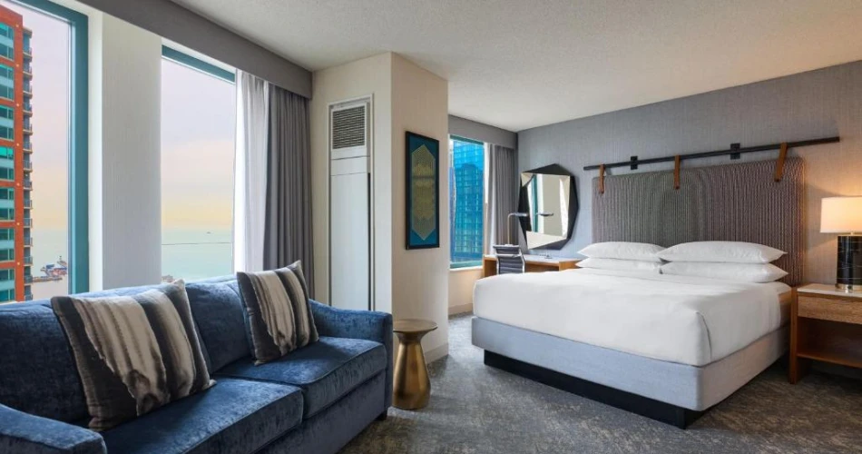 Navy Pier Getaway: Where to Stay for the Ultimate Chicago Experience
