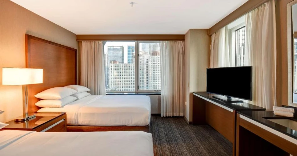 Relax in Luxury: The Best Hotels Near Navy Pier With Indoor Pool
