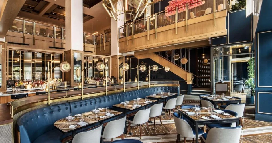 Stay and Play: Best Hotels Near Navy Pier for Families and Couples