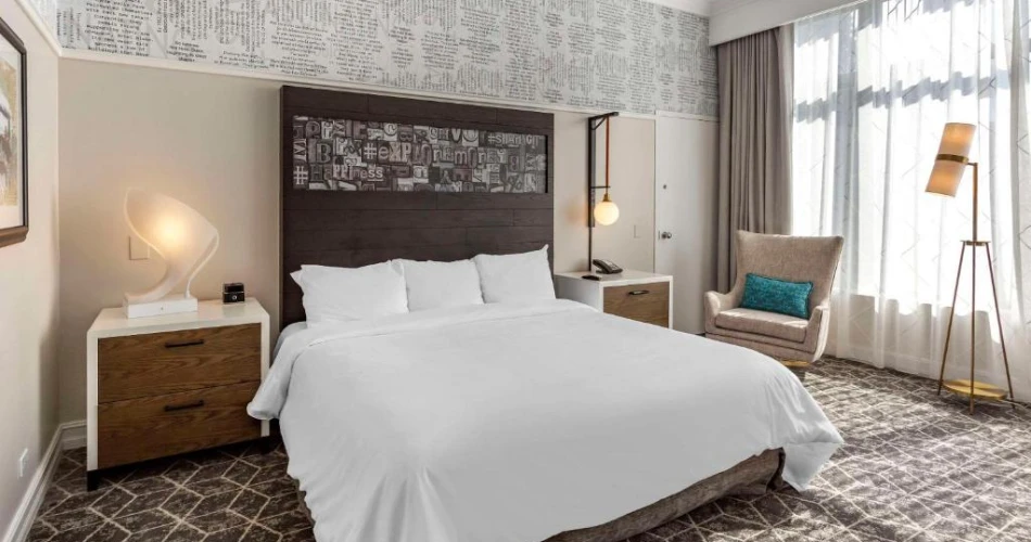 Chicago’s Waterfront Gems: 14 Hotels Near Navy Pier You’ll Love
