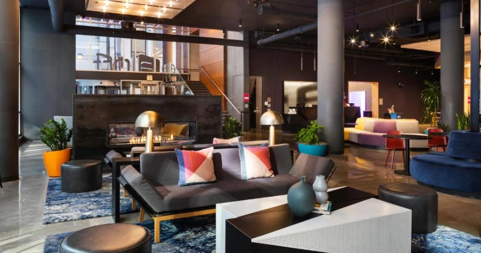 Chicago’s Waterfront Gems: 14 Hotels Near Navy Pier You’ll Love
