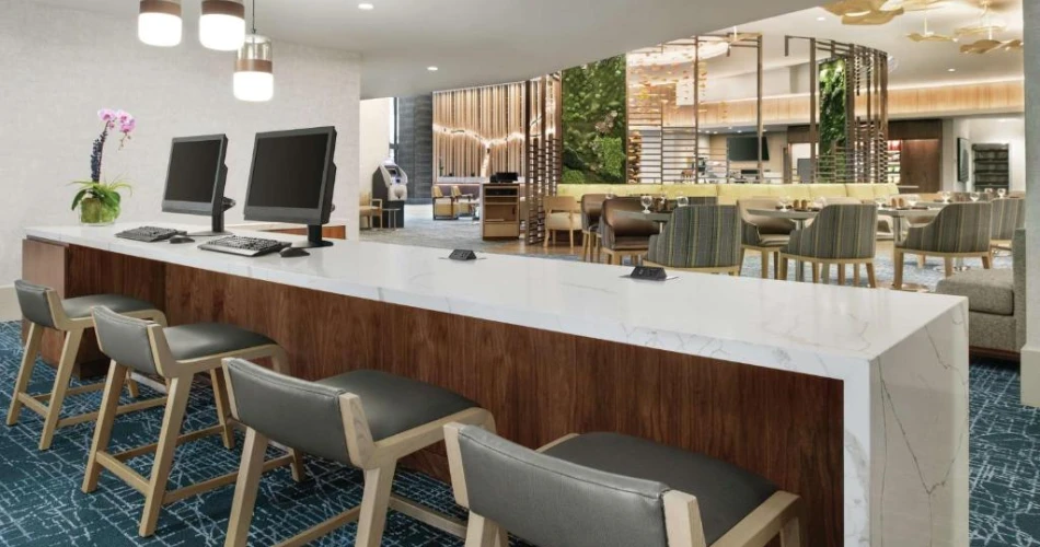 Chicago’s Waterfront Gems: 14 Hotels Near Navy Pier You’ll Love
